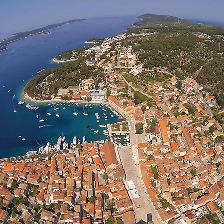 Stunning In Hvar With Wifi Apartman *